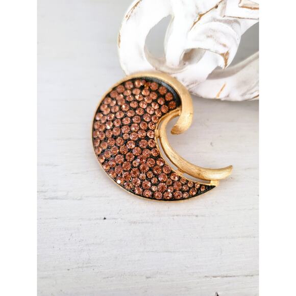Vintage JJ Gold Tone Bronze Swirl Rhinestones Brooch - Picture 1 of 6